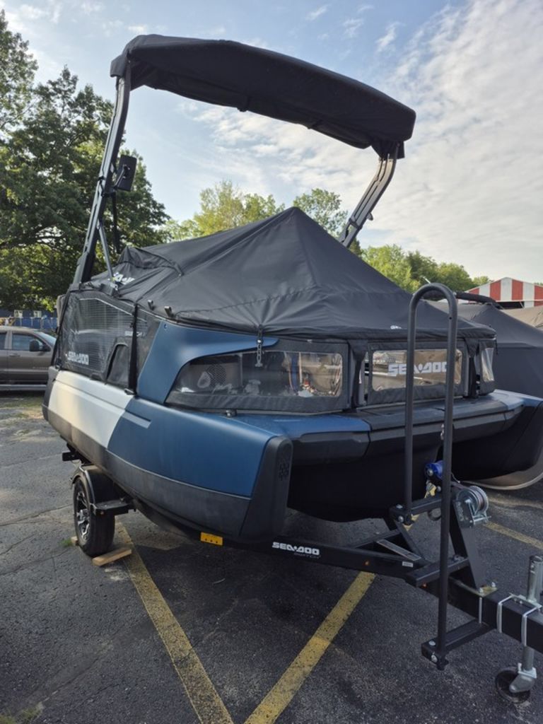 2025 Sea-Doo Switch™ Sport Compact - 170 Hp Painted