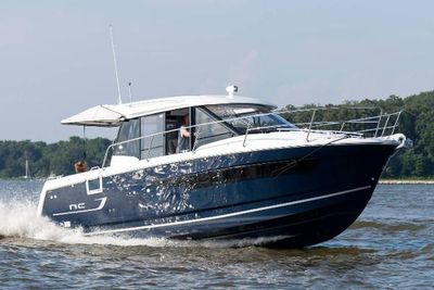 Jeanneau NC 895 Boat