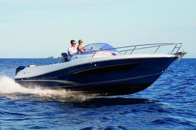 Jeanneau Leader 7.5 Boat