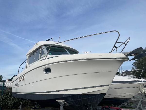 Jeanneau Merry Fisher 805 A vendre bateau d'occasion de 2006 Merry Fisher 805 -NANNI 4.390 TDI à Arzal dans le Morbihan