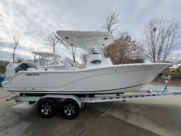 2026 Sea Fox 248 Side Console