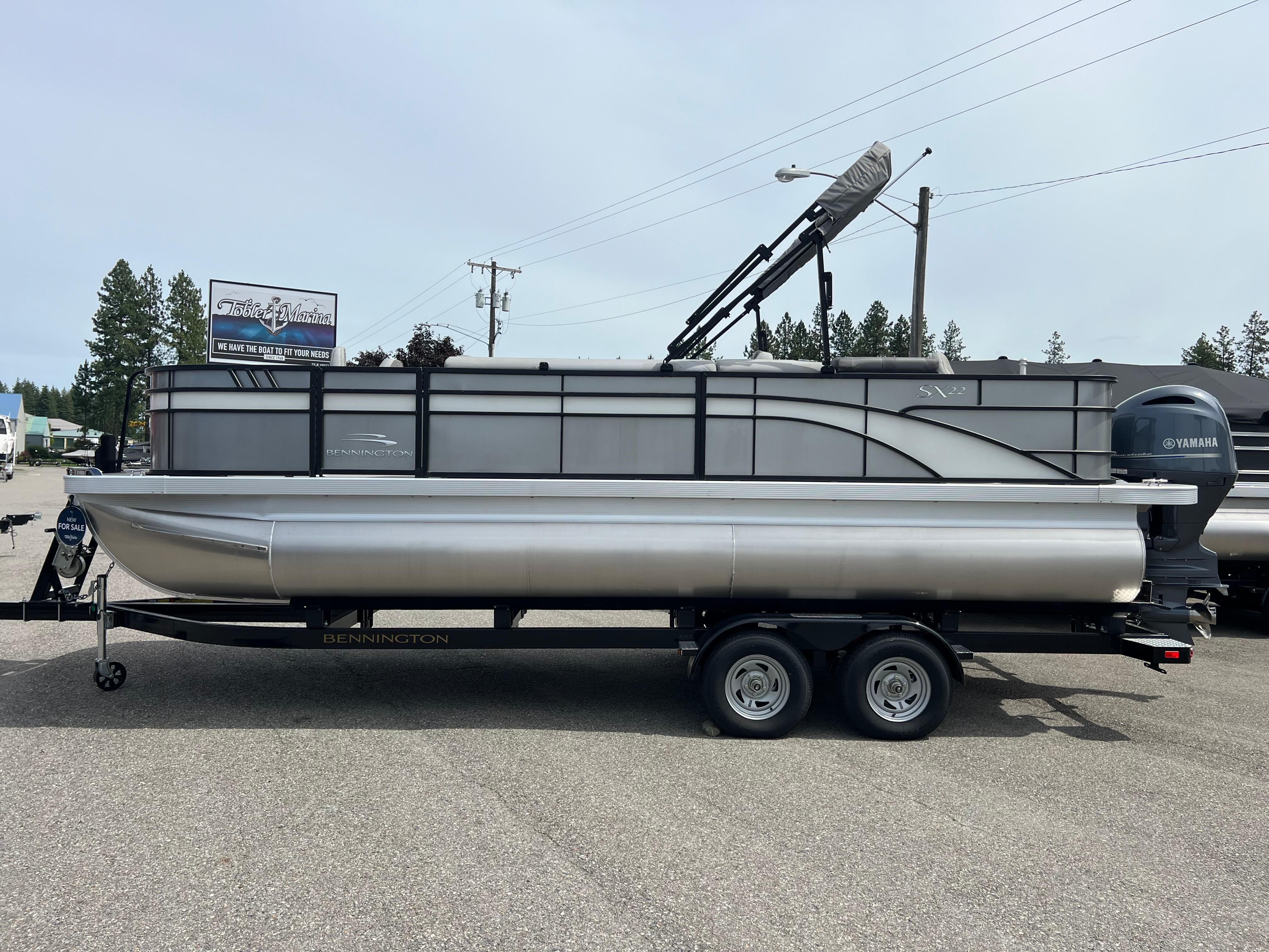 Bennington 22 SXF-APG
