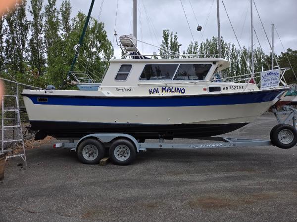 SeaSport 2400 Explorer