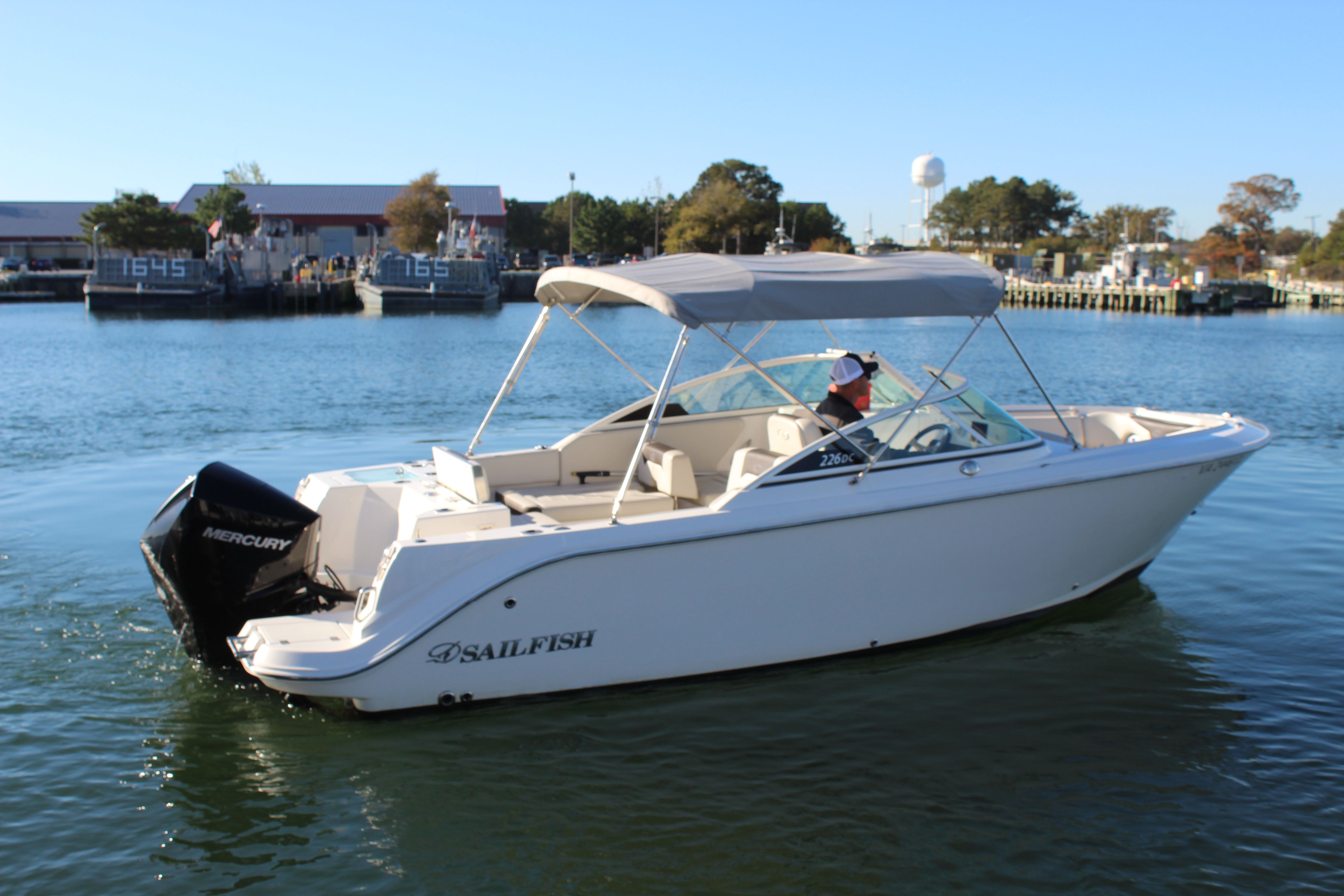 2024 Sailfish 226DC
