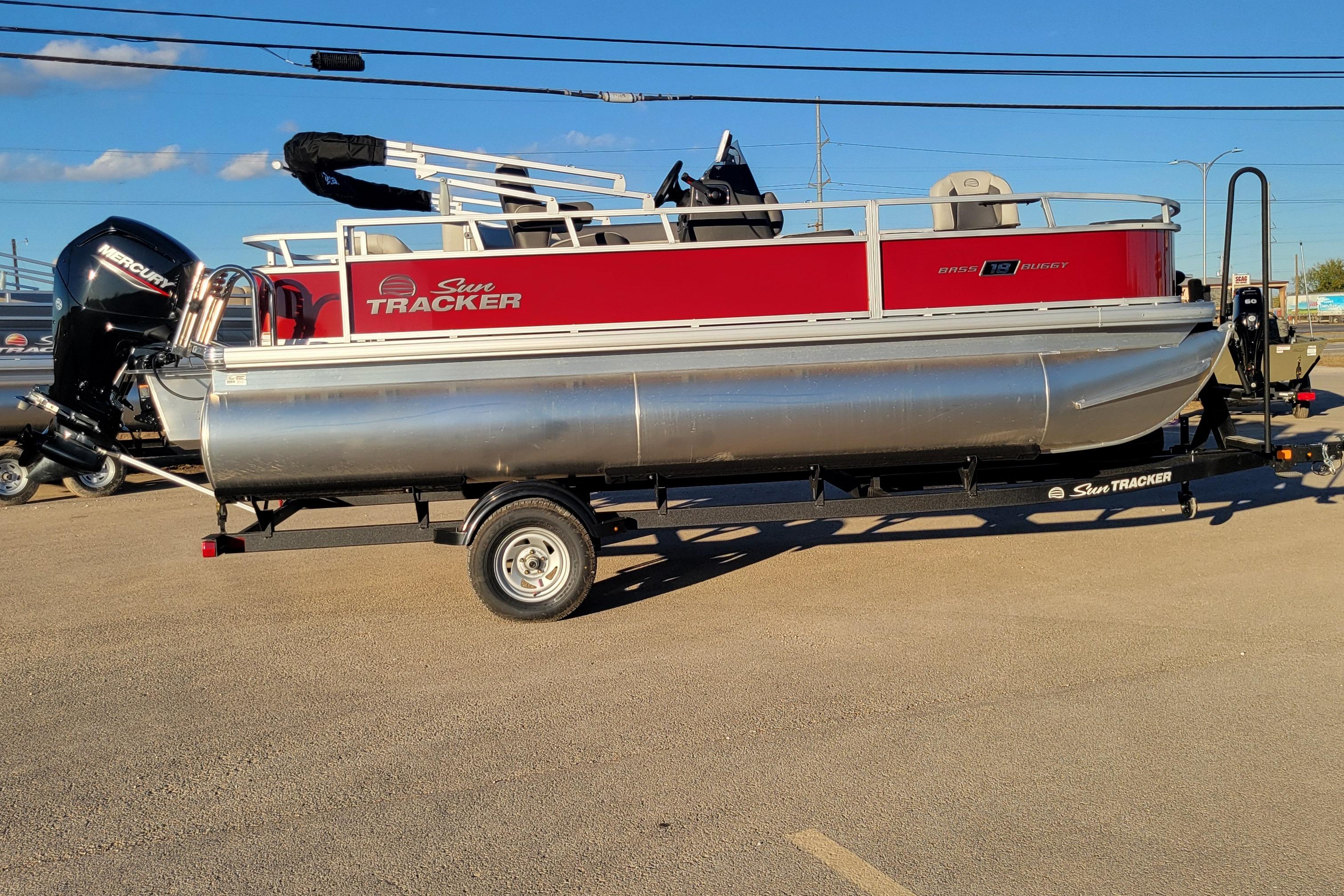 2026 Sun Tracker Bass Buggy 18 DLX