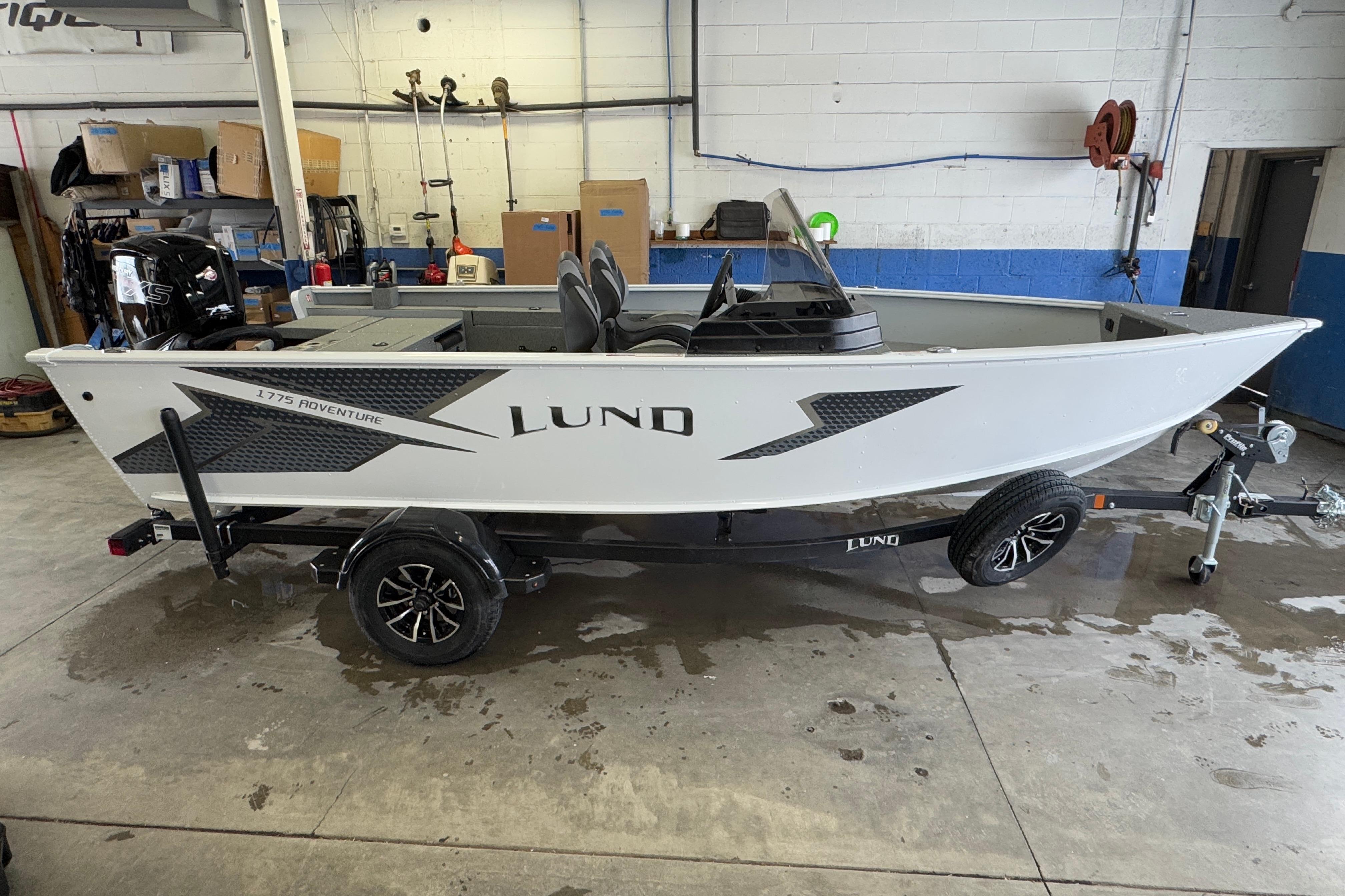 2025 Lund 1775 Adventure SS