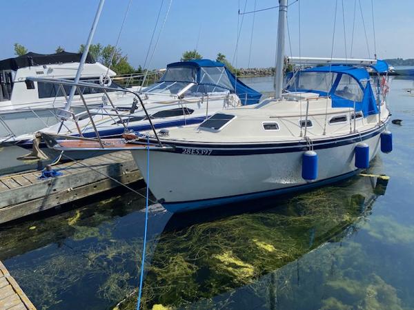 1985 Halman Horizon 27