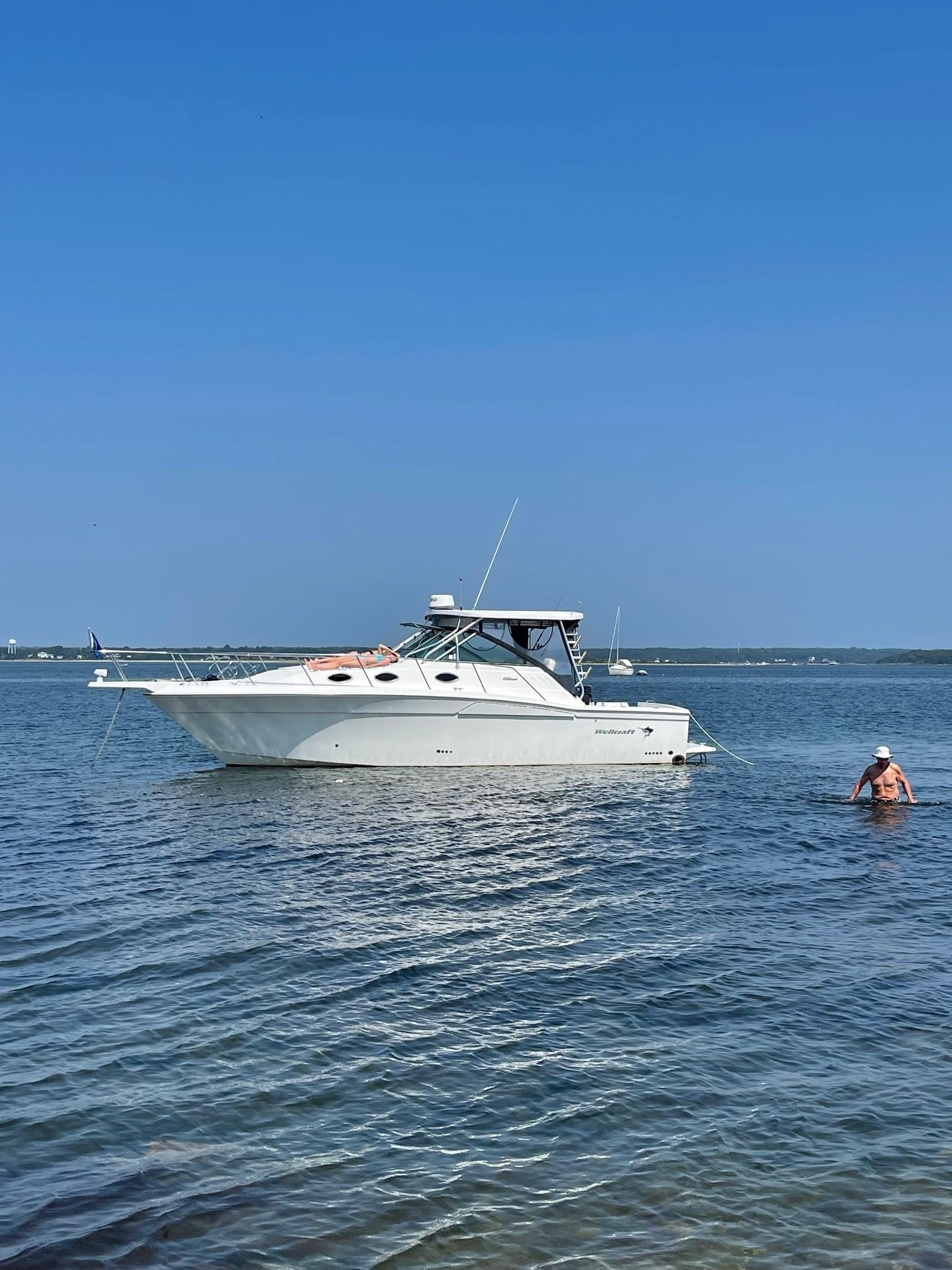 2004 Wellcraft 330 Coastal