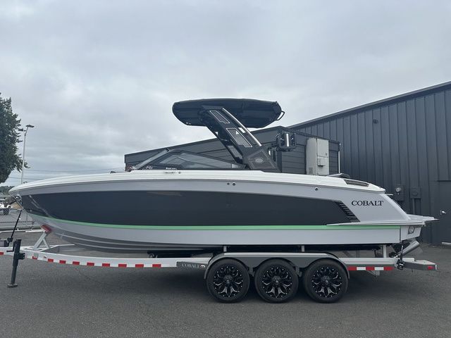 2024 Cobalt R8 Surf