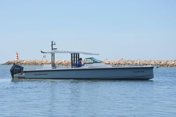2019 Axopar 37 Sun Top
