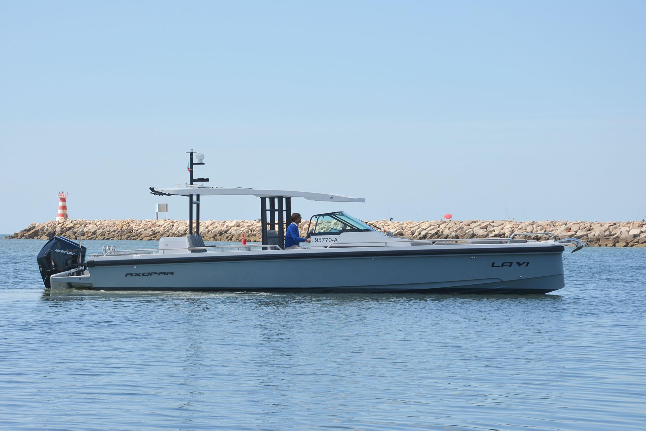 2019 Axopar 37 Sun Top