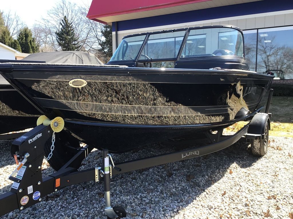 2025 Lund 1775 Impact XS