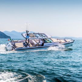 2025 Axopar 37 Sun Top