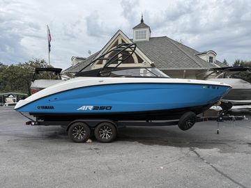 2023 Yamaha Boats AR250