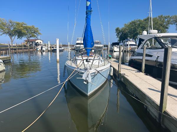 1977 Ericson 27