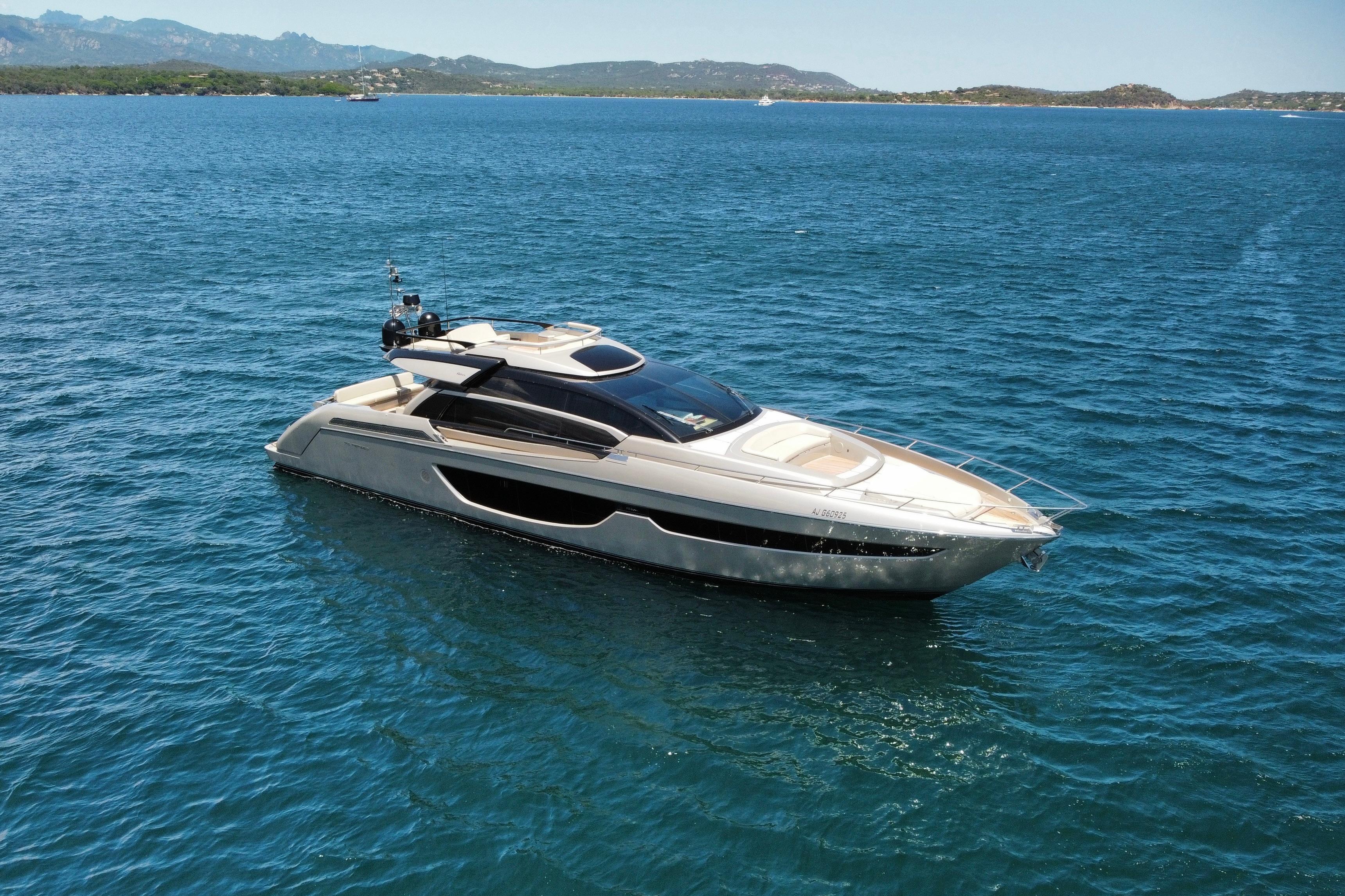 2016 Riva Riva Perseo 76