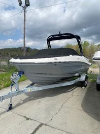 2025 Bayliner VR5 Bowrider I/O