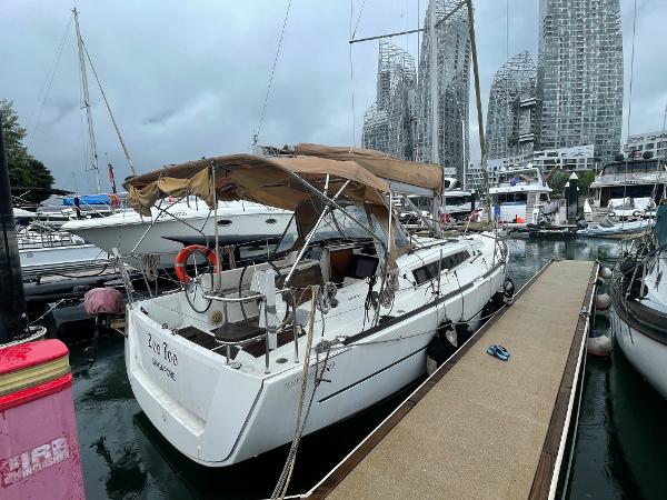 2016 Dufour 350