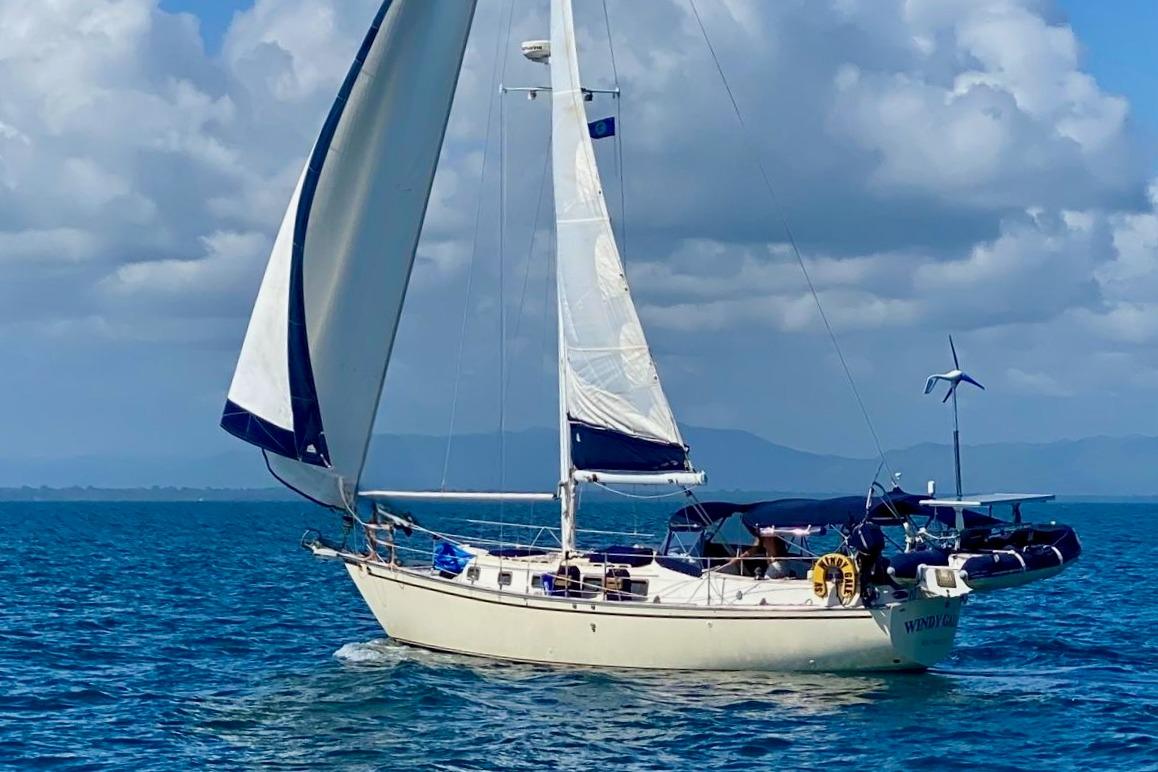1977 Endeavour 37