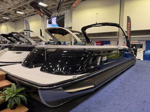 Bennington QX Swingback 30 QXSBAX2 Tritoon