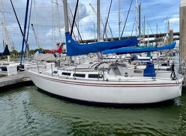 1985 Catalina 30