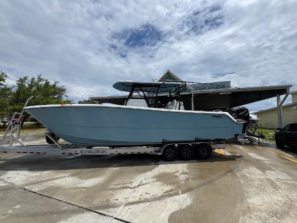 2022 Invincible 33 Catamaran