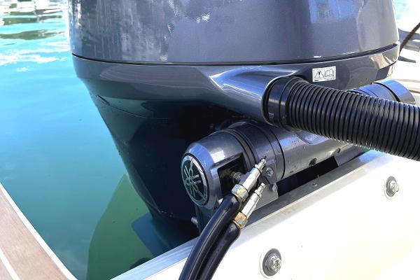 Capelli Tempest 700 Open Outboard motor of 2024 Capelli Tempest 700 Open in water.