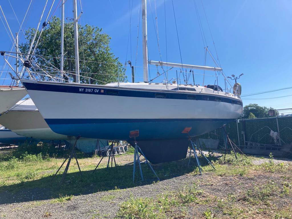 Irwin Citation 32