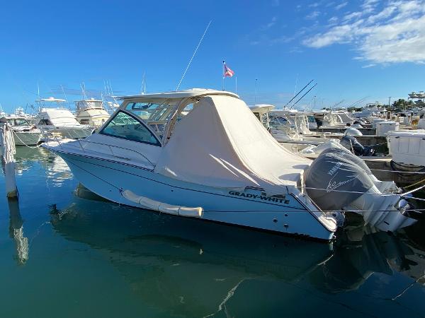 Grady-White Express 330