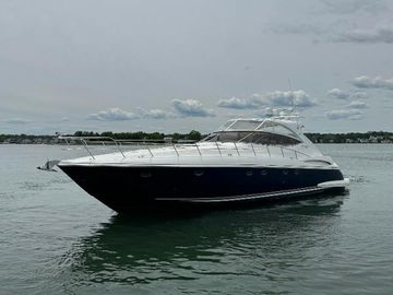 2003 Cruisers Yachts 540 Express