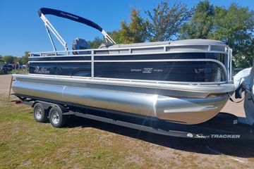 2026 Sun Tracker SportFish 22 DLX
