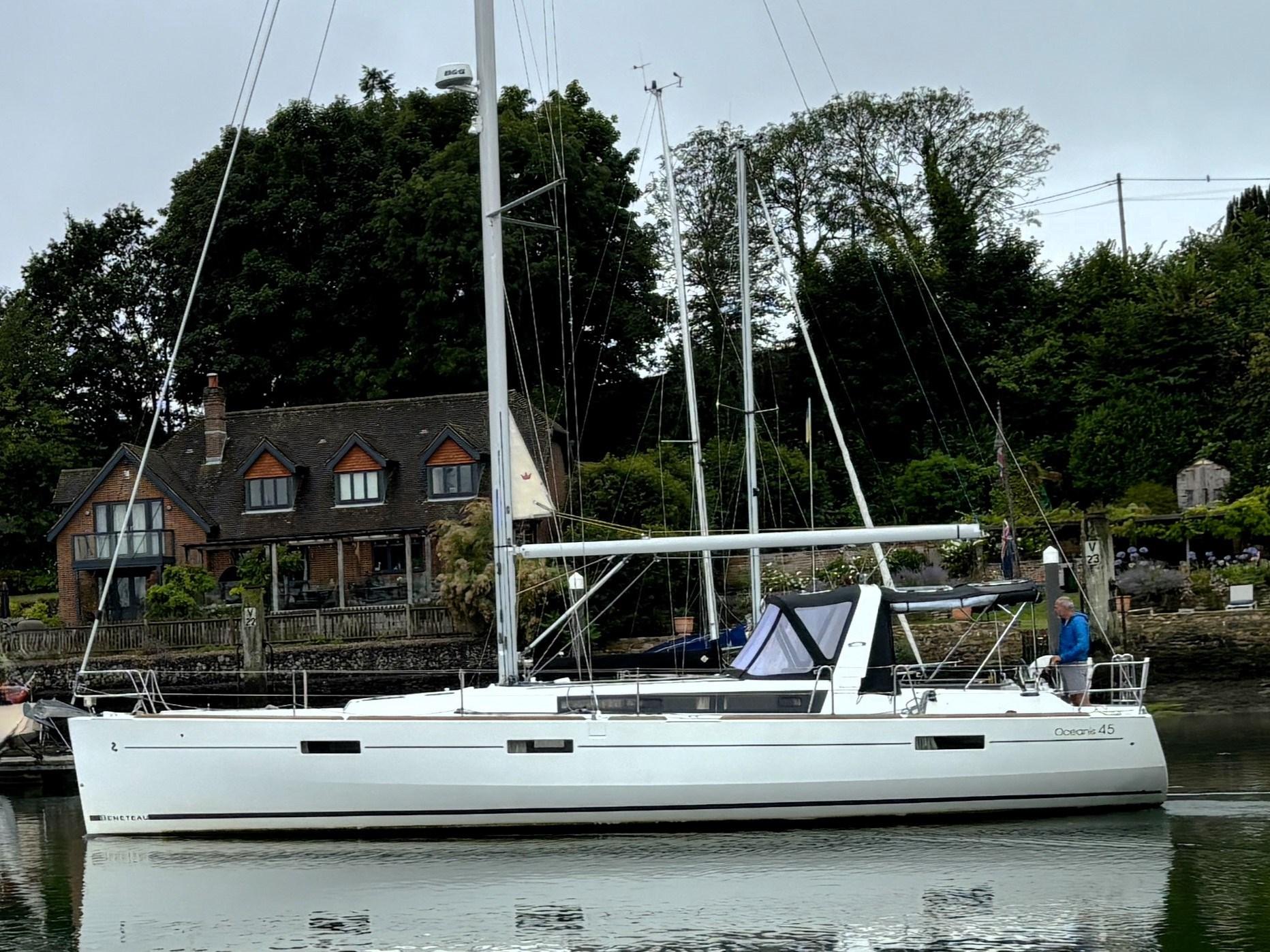 2015 Beneteau Oceanis 45