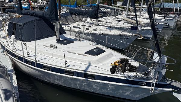 Morgan Out Island 41
