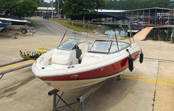 2006 Regal 2000 Bowrider