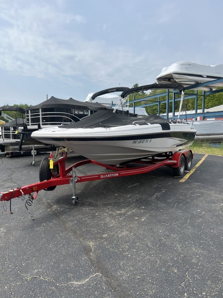 2014 Glastron GT 205