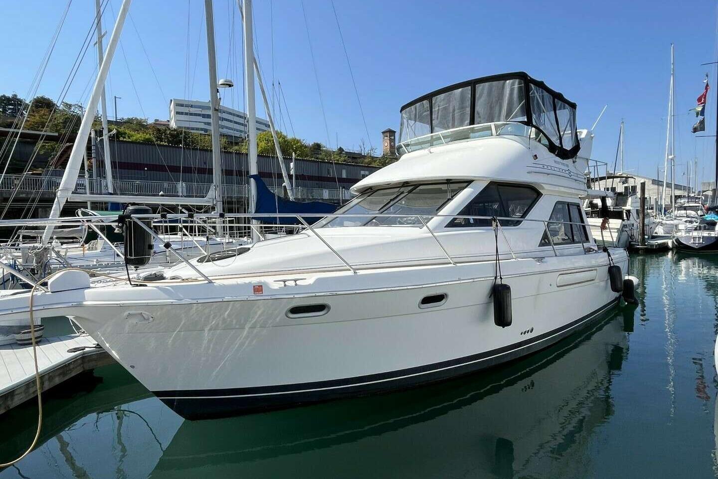 1996 Bayliner 3788 Command Bridge Motoryacht