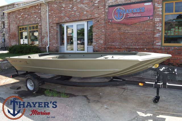 2026 Tracker Grizzly® 1648 Utility