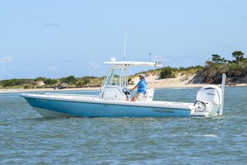 2016 Everglades 243 Center Console