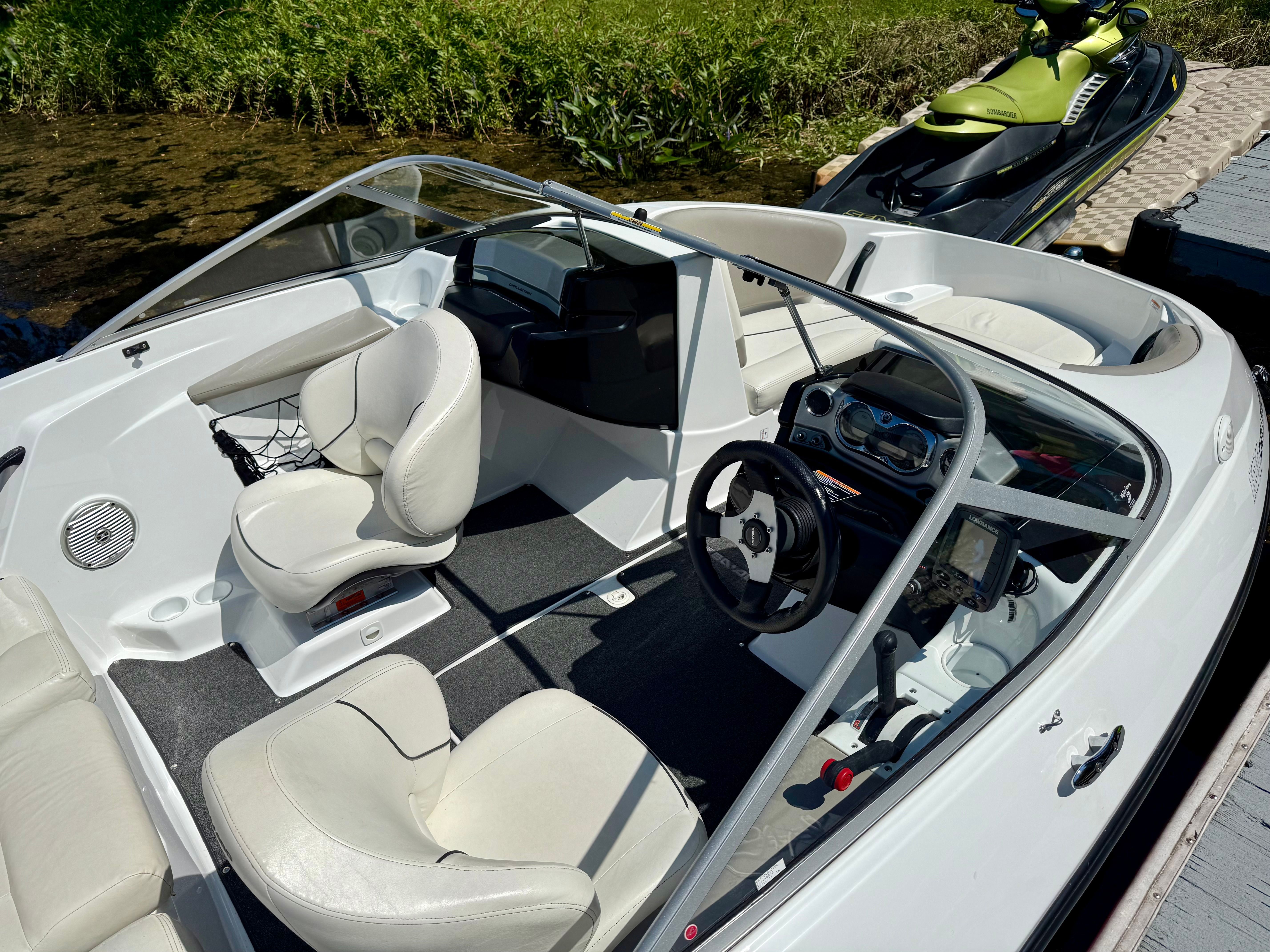 2011 Sea-Doo Sport Boats 180 Challenger SE