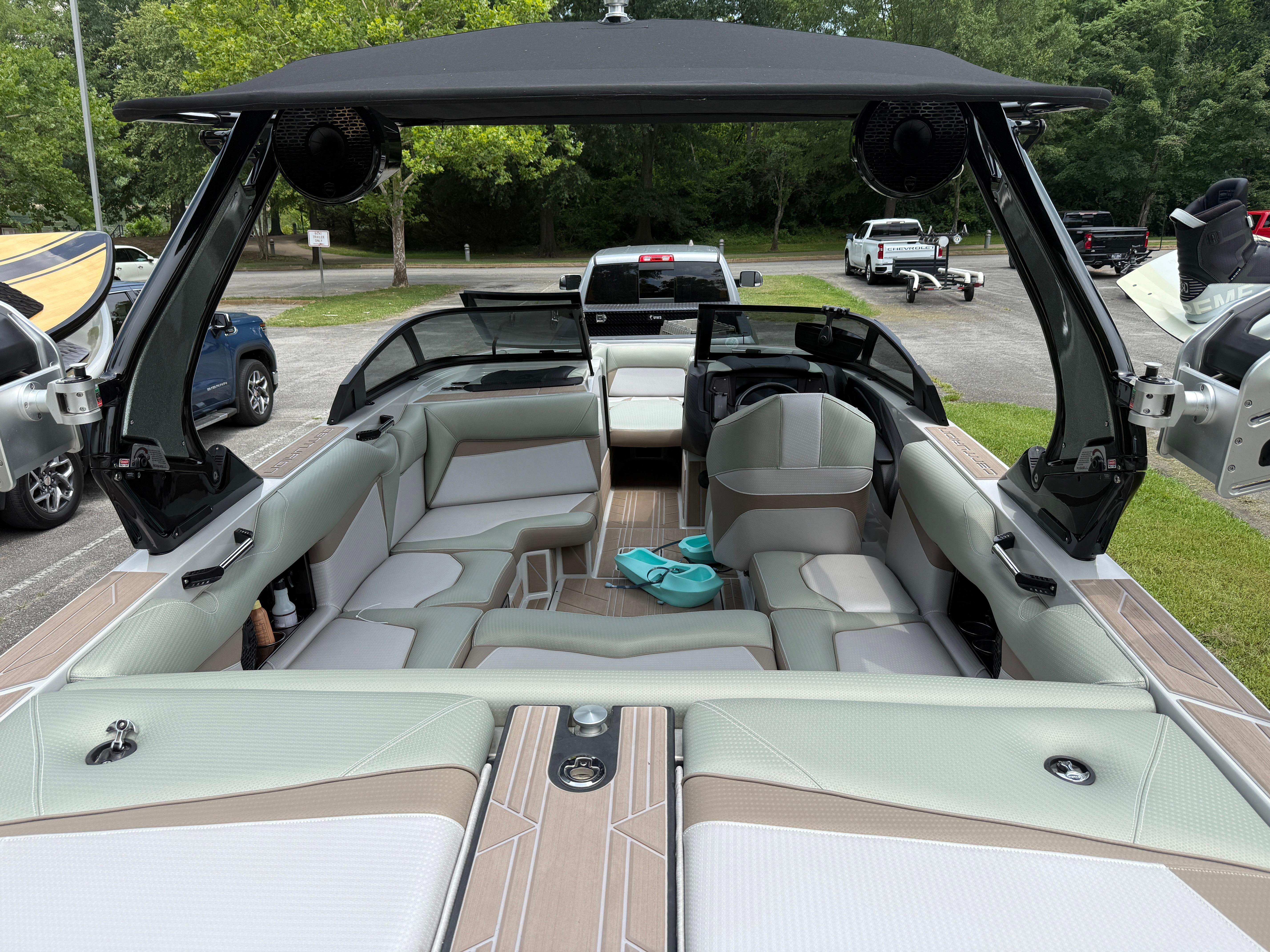 2023 Centurion Vi22
