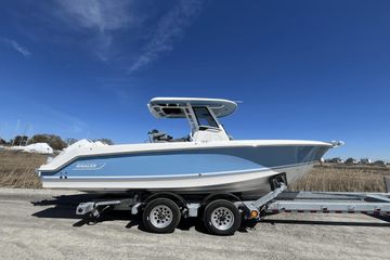 2025 Boston Whaler 250 Outrage