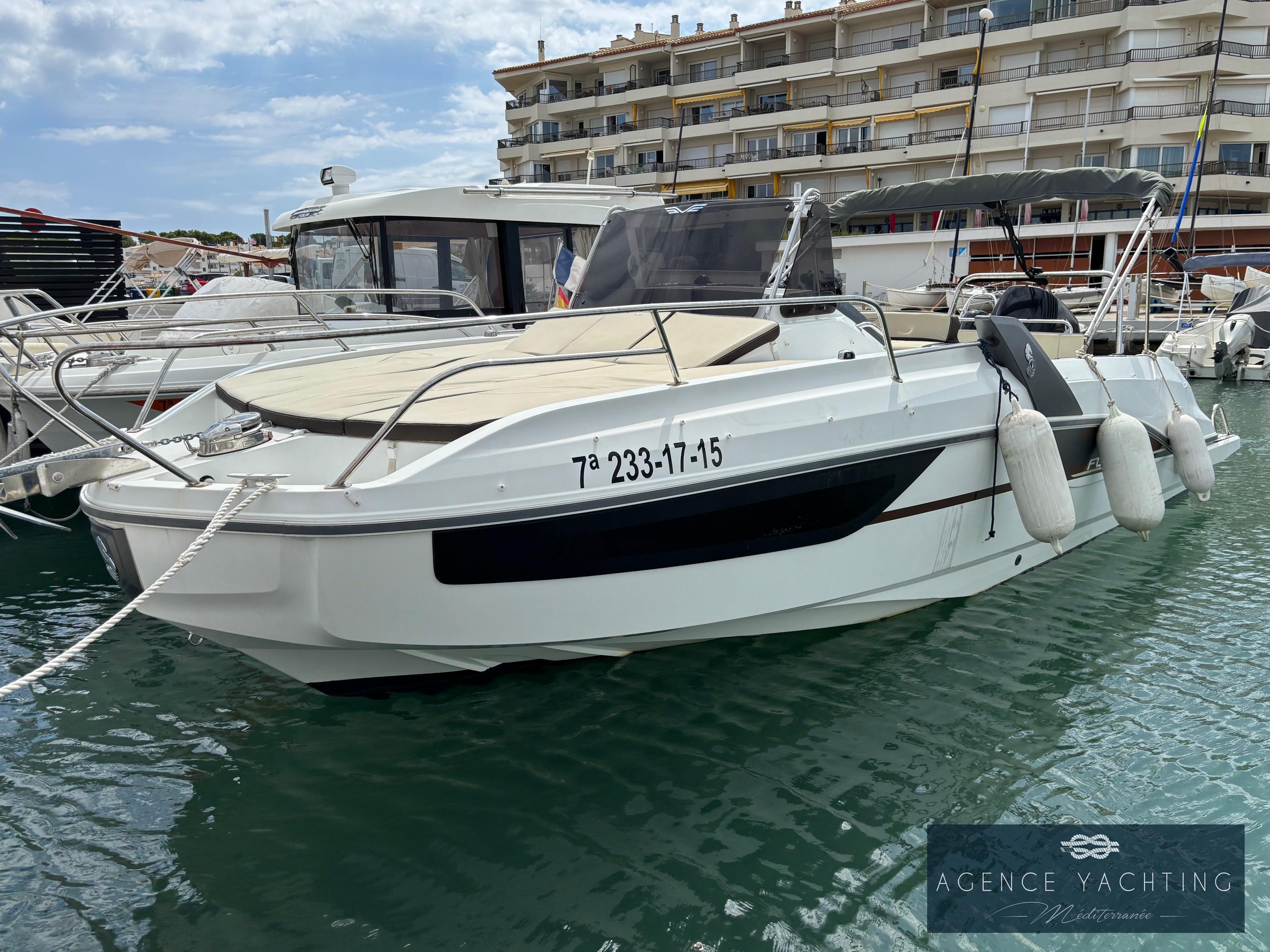 2015 Beneteau Flyer 7.7 Sundeck