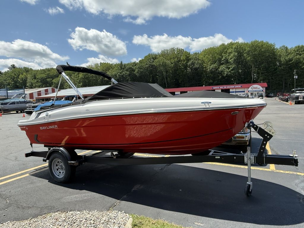 2025 Bayliner VR4