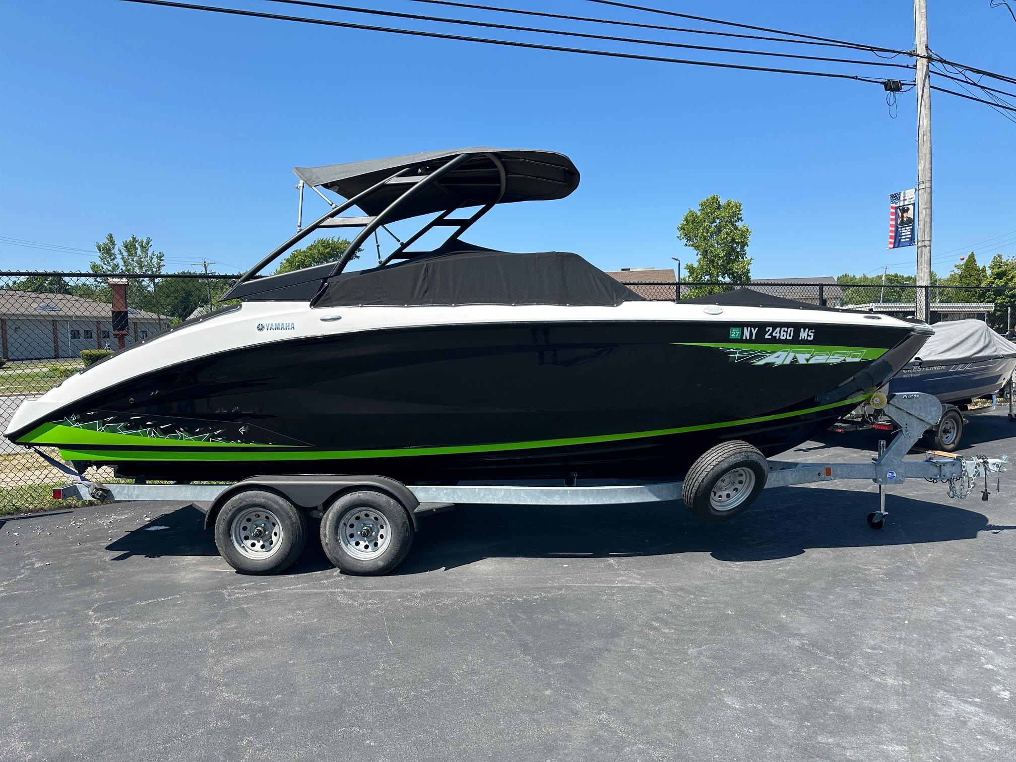 2021 Yamaha Boats AR250