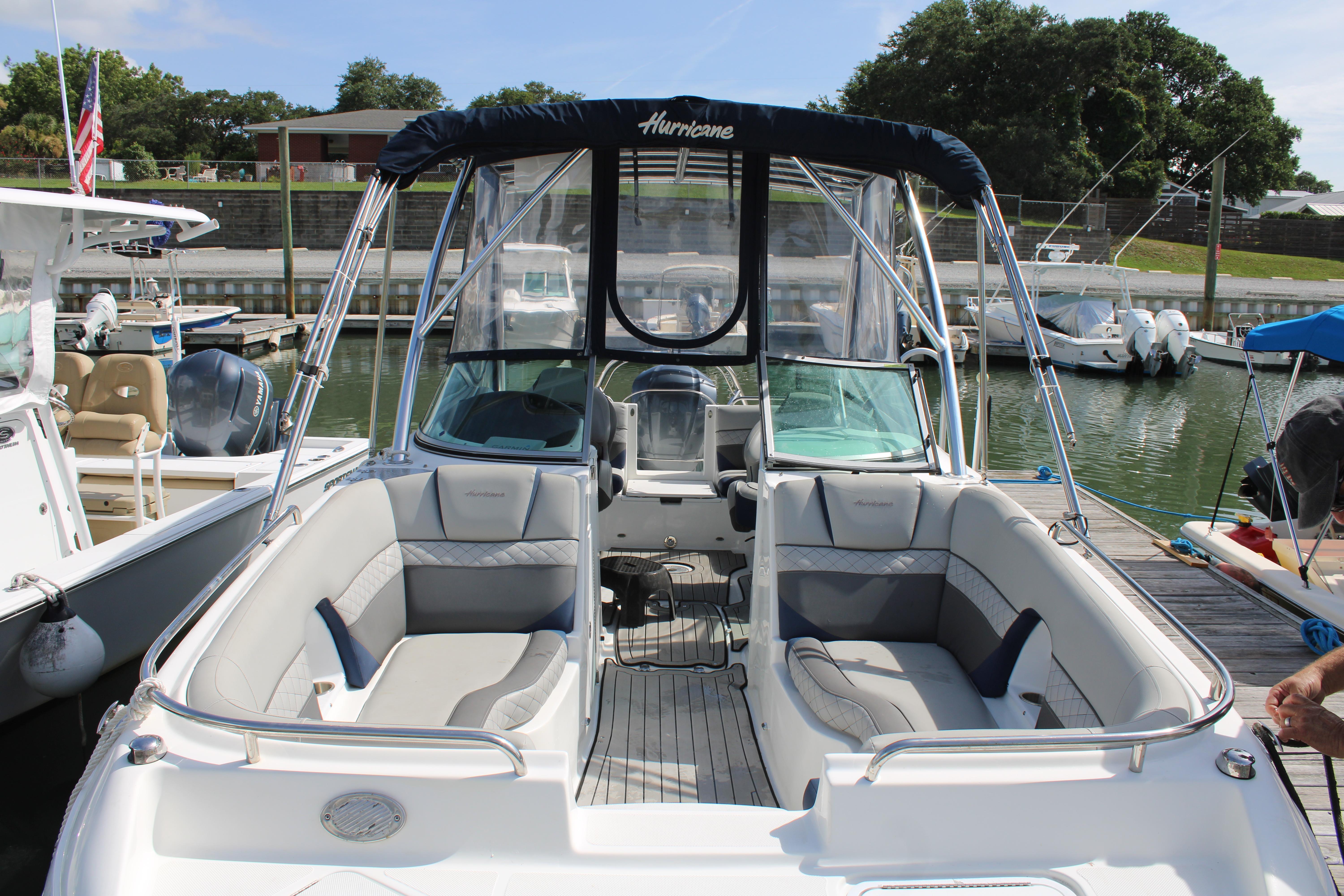 2020 Hurricane SunDeck 2486 OB