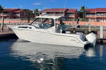 2023 Boston Whaler 325 Conquest