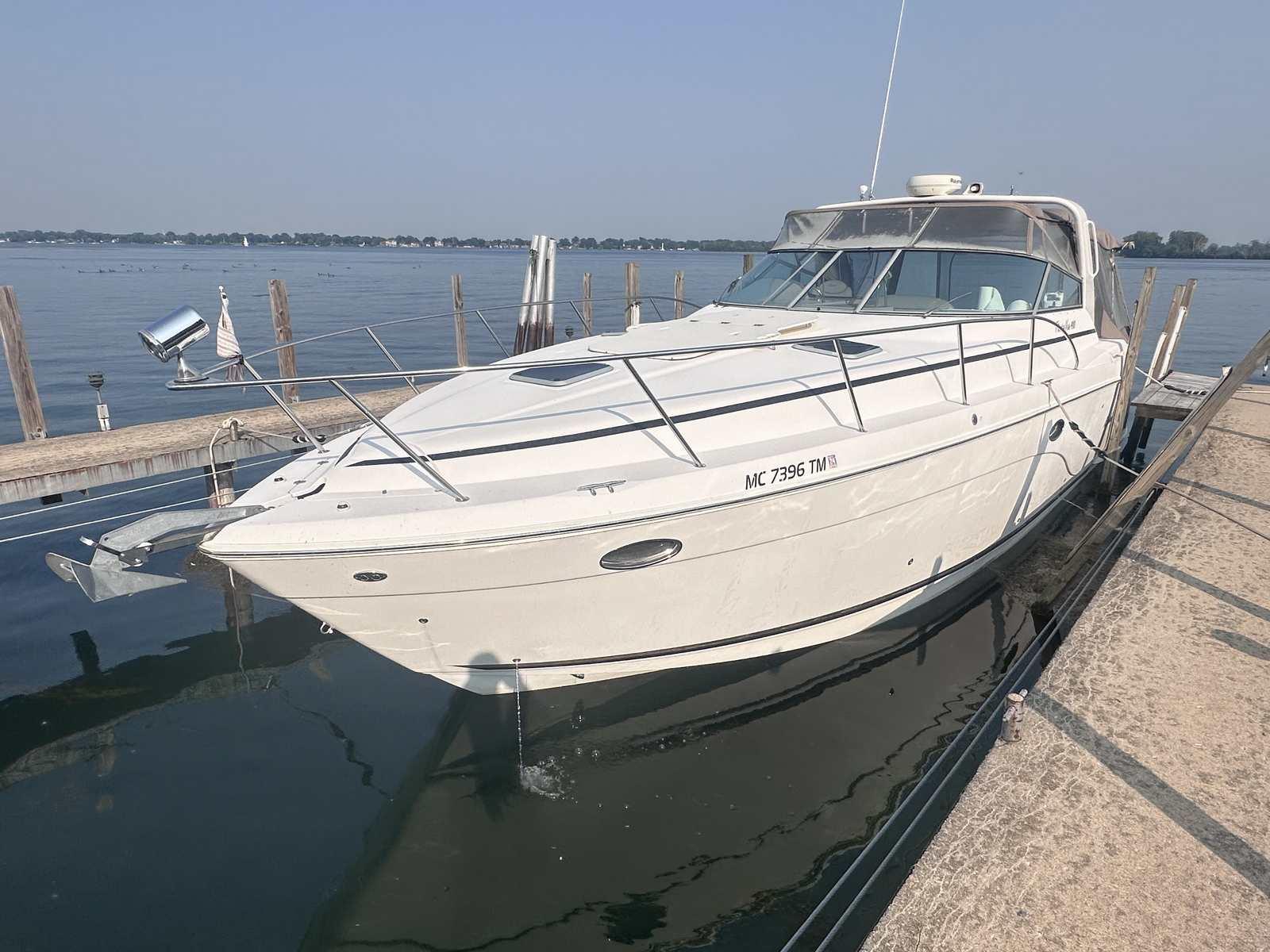 2004 Rinker Fiesta Vee 410