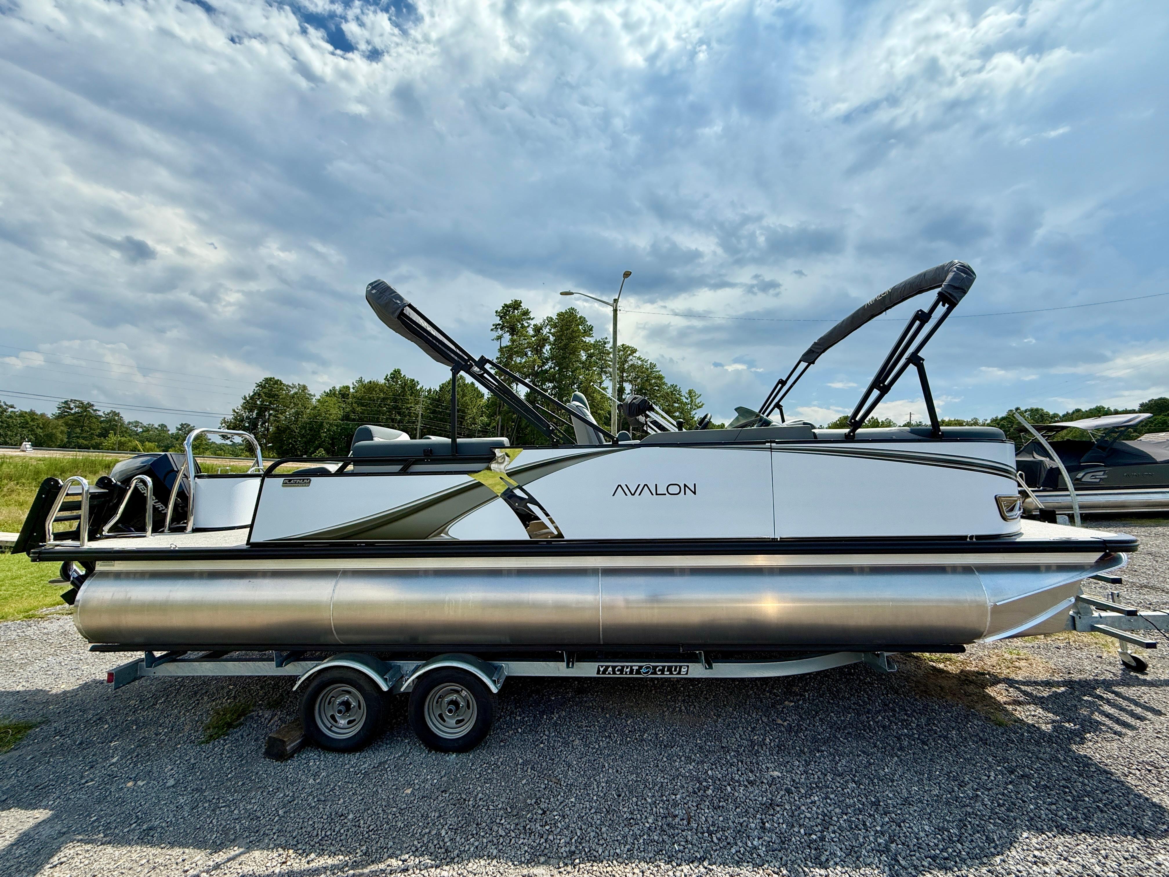 2025 Avalon LSZ QUAD LOUNGER SHIFT