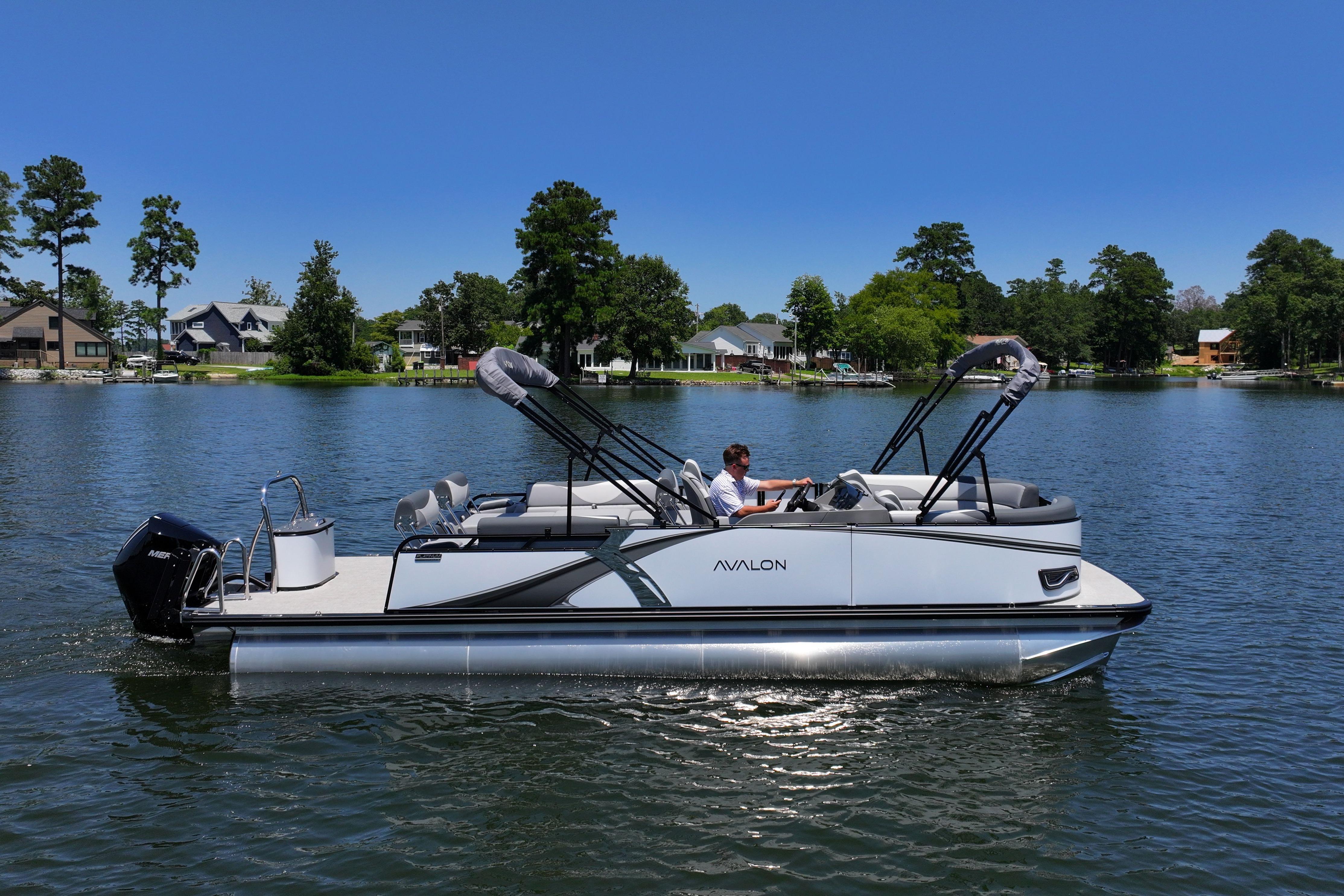 2025 Avalon LSZ QUAD LOUNGER SHIFT
