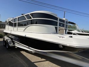 Hurricane FunDeck 2260 REF